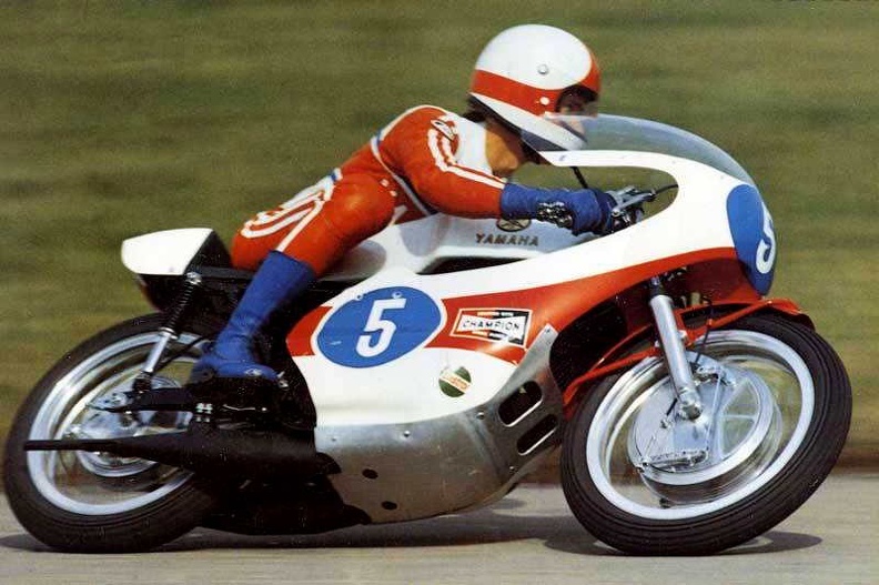 73MOD350_08 Modena - March 17th & 18th 1973 (First race in Modena - note leathers are MP-asu that have 'YAMAHA' and famous 'Hero Time'!).jpg